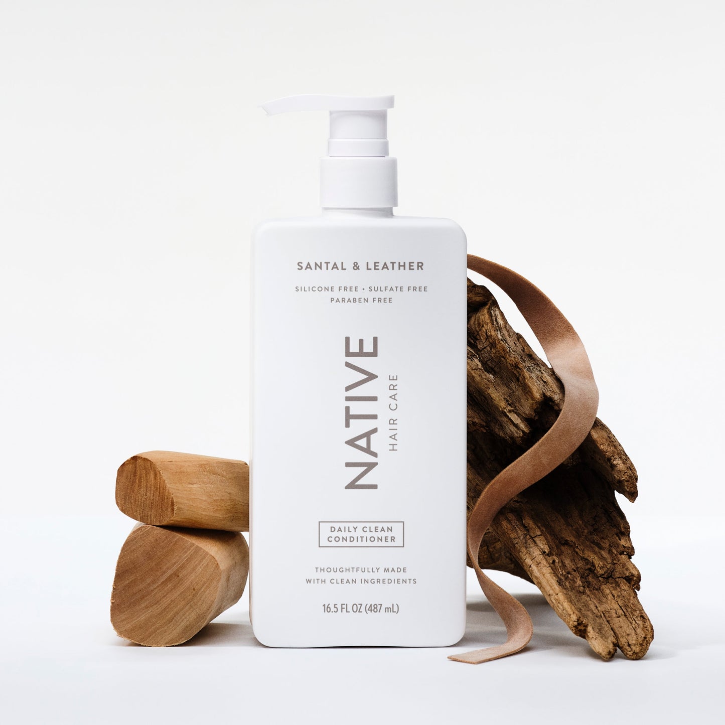 Daily Clean Conditioner Santal and Leather 16.5oz Classic Personal Care